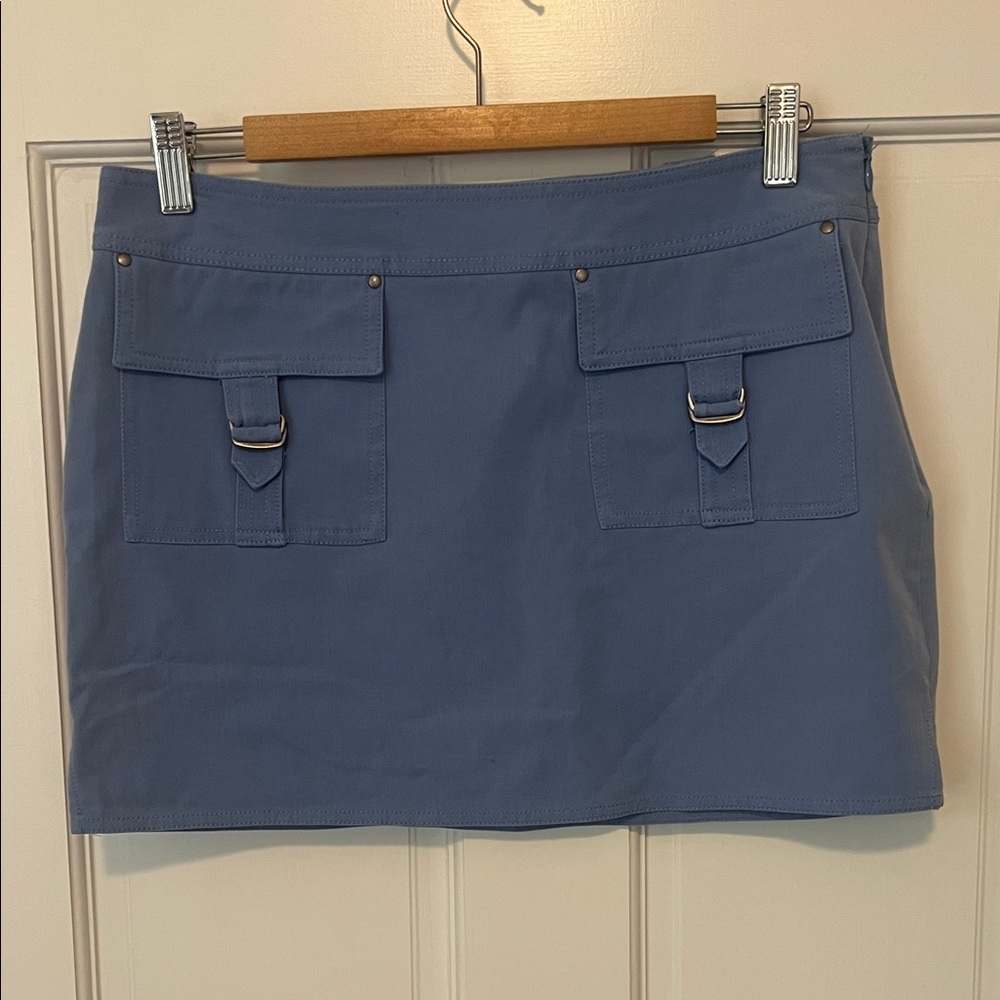 Express Light Blue Stretch Skirt Size 6 with Pockets